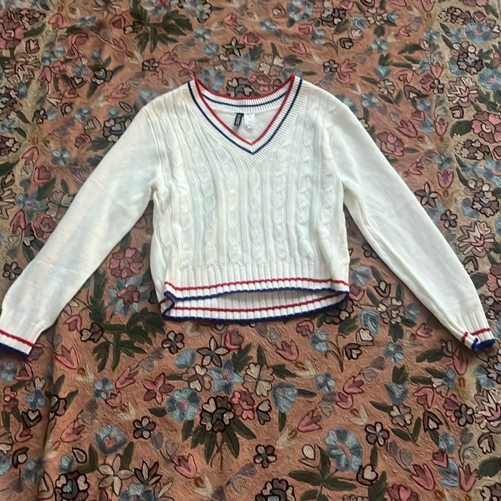 H&M Divided White, Blue, and Red V-Neck Cable Knit Sweater